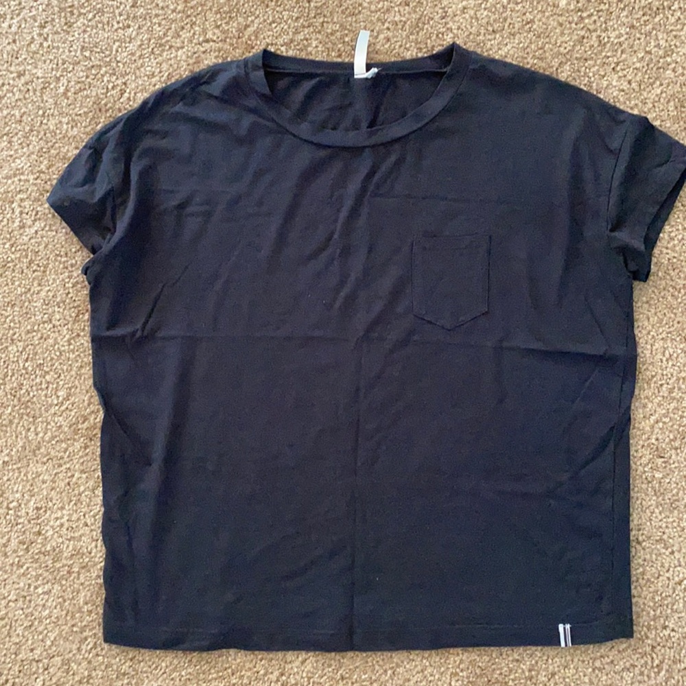 Women’s Roamers and Rompers tee size S